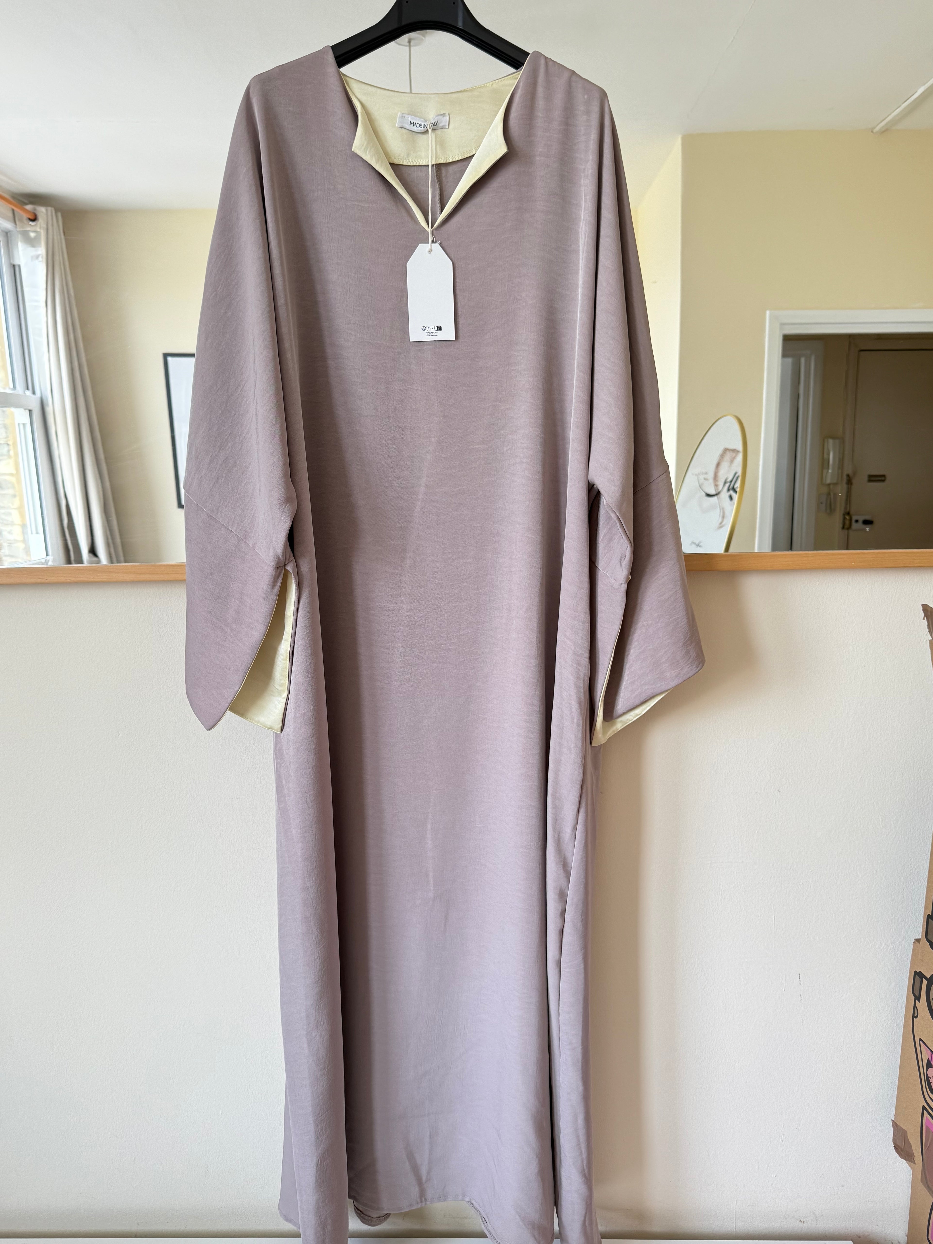 Aura Abaya
