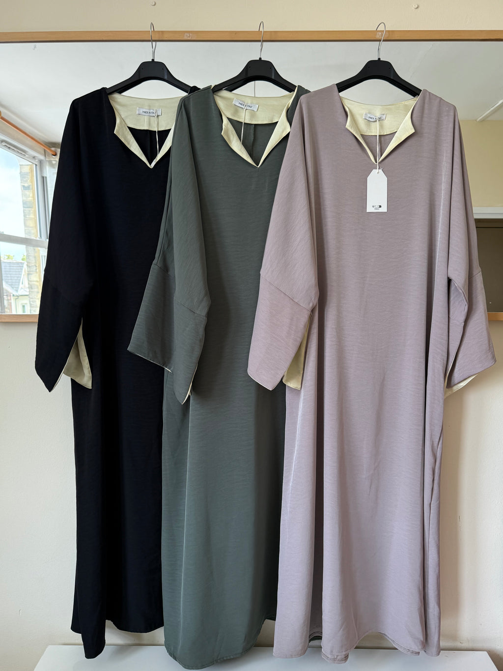 Aura Abaya